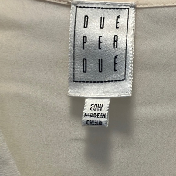 NWT Gorgeous Vintage Due per Due Ivory Silk Blouse, size 20W - Picture 3 of 5